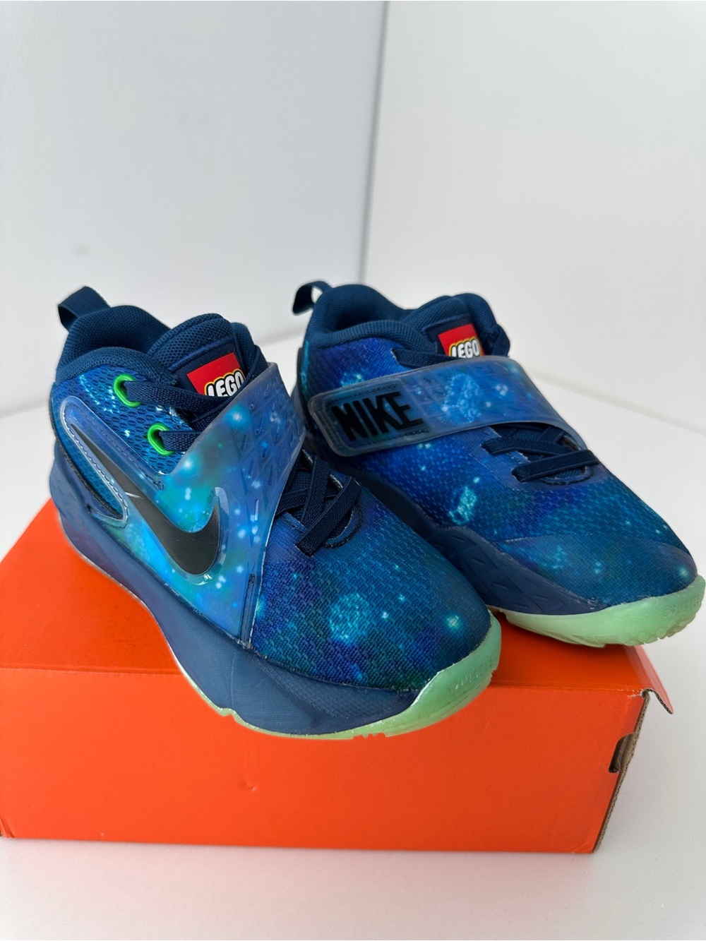 Nike x LEGO Team Hustle D 11 Galaxy Sneakers Boys Size 11C Blue